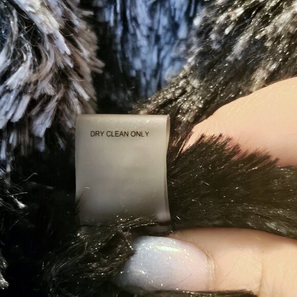 DOLCE CABO, Faux Fur Vest, Medium, Black, White & Grey - Picture 8 of 8